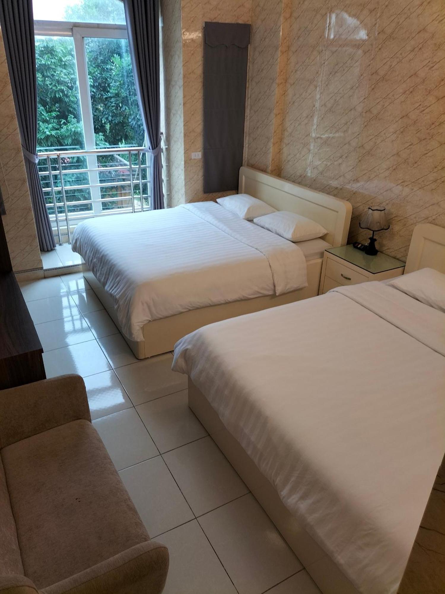 Roma Hotel Noi Bai Airport Hanoi Bagian luar foto