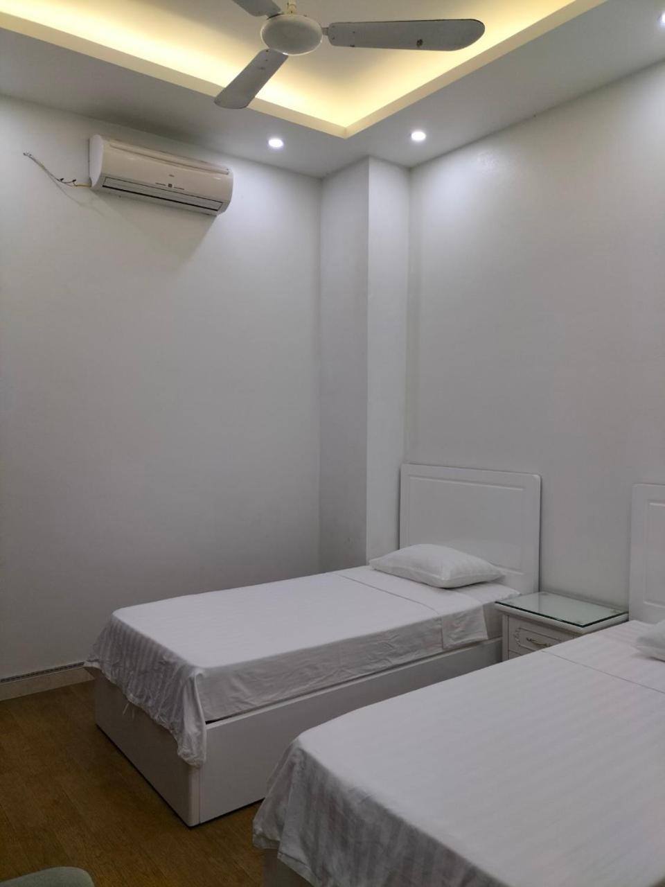 Roma Hotel Noi Bai Airport Hanoi Bagian luar foto
