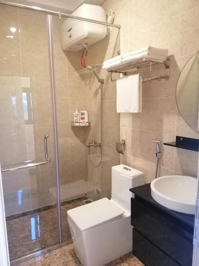 Roma Hotel Noi Bai Airport Hanoi Bagian luar foto