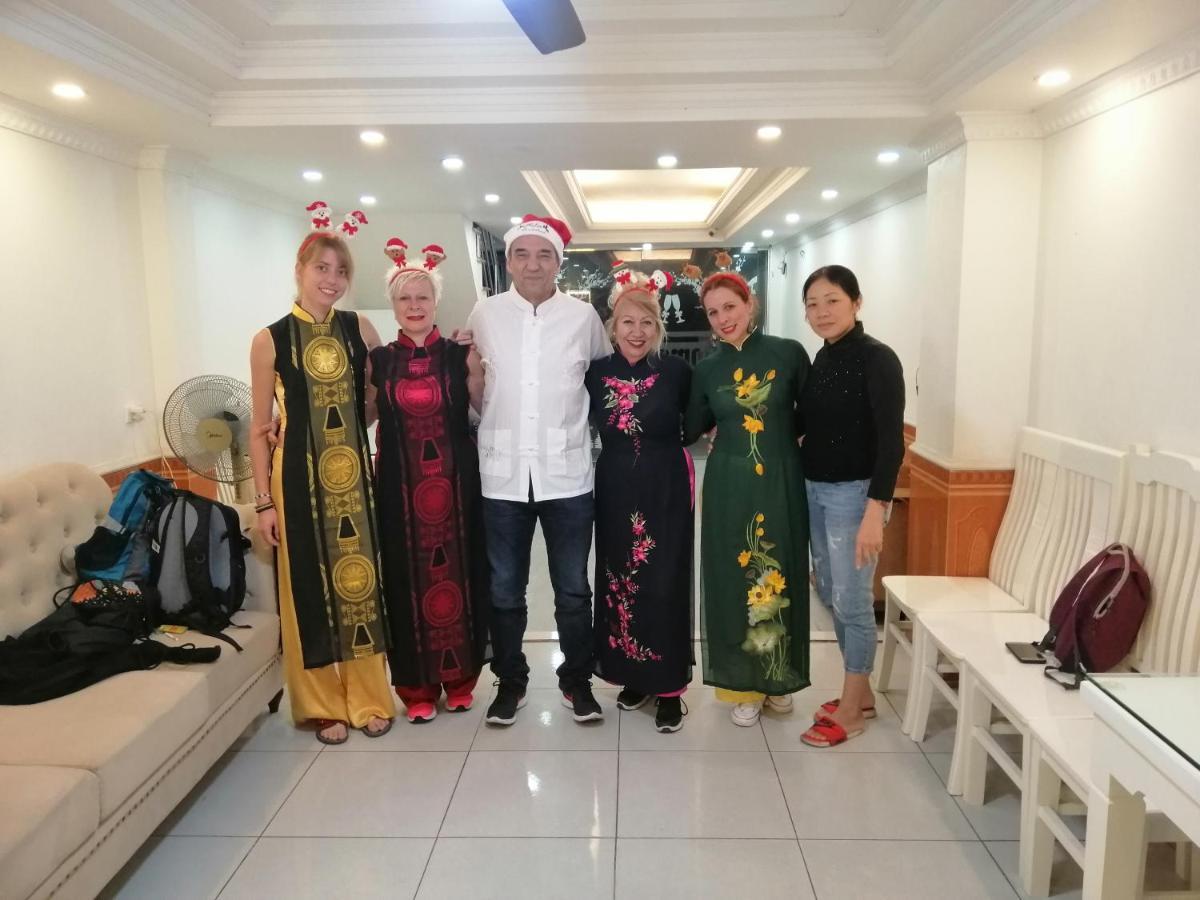 Roma Hotel Noi Bai Airport Hanoi Bagian luar foto